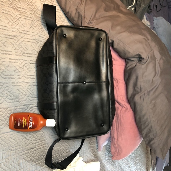 Additional Photos of Coach Duffle - Picture 5 of 8